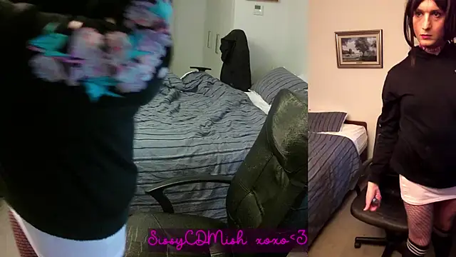 Snapshot of SissyCDMish chatting on July 16, 2026, 3:51 pm SissyCDMish online show from July 16, 2026, 3:51 pm