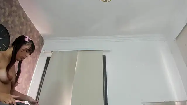 sofia laverde online show from April 14, 2026, 6:58 pm