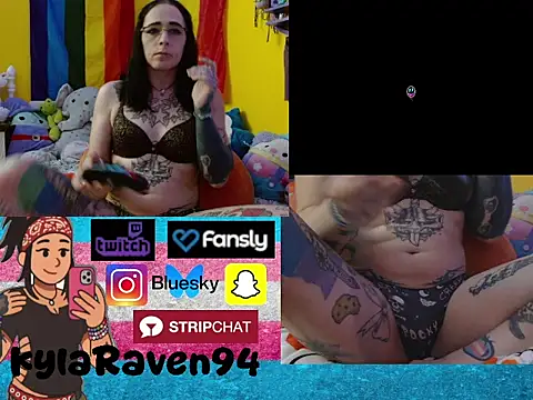 Snapshot of KylaRaven chatting on April 28, 2026, 7:30 pm KylaRaven online show from April 28, 2026, 7:30 pm