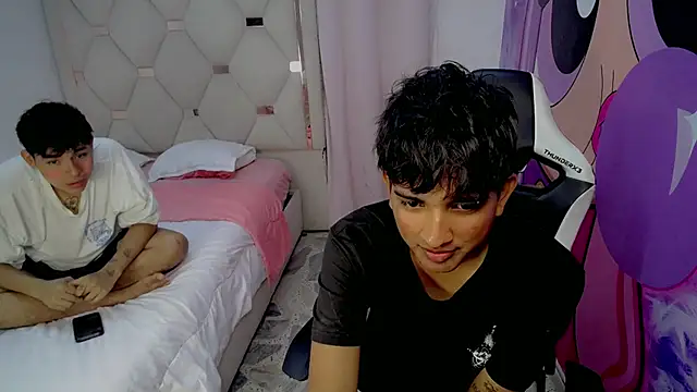 Maxwell boys online show from February 5, 2026, 3:44 am