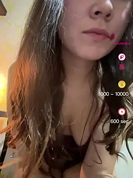 Snapshot of Raven__5 chatting on June 15, 2026, 4:15 am Raven 5 online show from June 15, 2026, 4:15 am