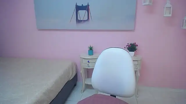 scarlett clyde online show from March 21, 2026, 12:32 pm