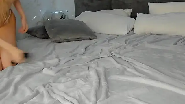 Anneta Hart online show from April 15, 2026, 7:58 pm