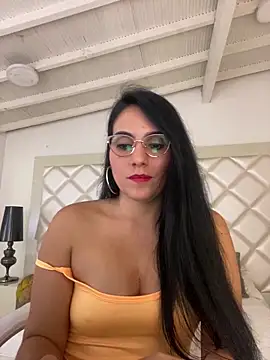 Snapshot of Miaswwe chatting on February 9, 2026, 4:33 pm Miaswwe online show from February 9, 2026, 4:33 pm