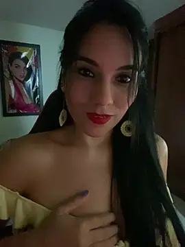 Snapshot of Miaswwe chatting on June 25, 2026, 11:53 pm Miaswwe online show from June 25, 2026, 11:53 pm
