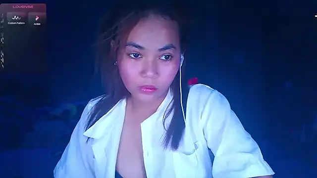 Snapshot of Pearlveil chatting on February 23, 2026, 6:00 am Pearlveil online show from February 23, 2026, 6:00 am