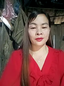 Snapshot of Bling_sexy chatting on February 1, 2026, 1:04 am Bling sexy online show from February 1, 2026, 1:04 am