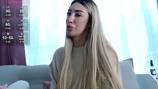 LunaVibes  online show from February 2, 2026, 7:18 am