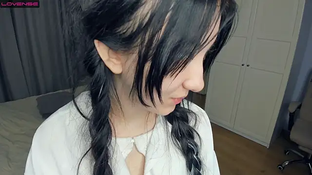 RoxanneComisky online show from February 7, 2026, 7:01 am