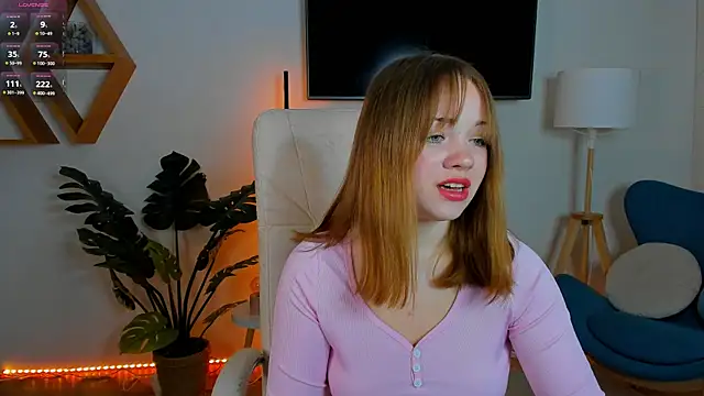 Kiss Moon online show from February 3, 2026, 6:57 pm