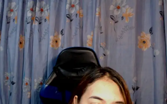 Snapshot of pinay_mayahiga chatting on April 4, 2026, 5:21 pm pinay mayahiga online show from April 4, 2026, 5:21 pm