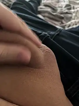 longdong00789 online show from February 11, 2026, 11:37 am