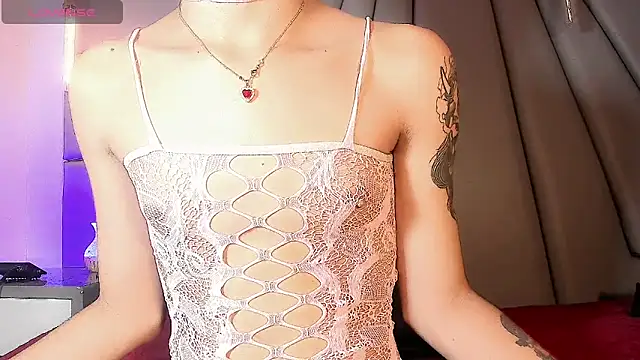 Miss-Saraii online show from March 21, 2026, 5:05 pm