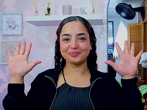 Emma Thompssonn online show from February 4, 2026, 11:49 am