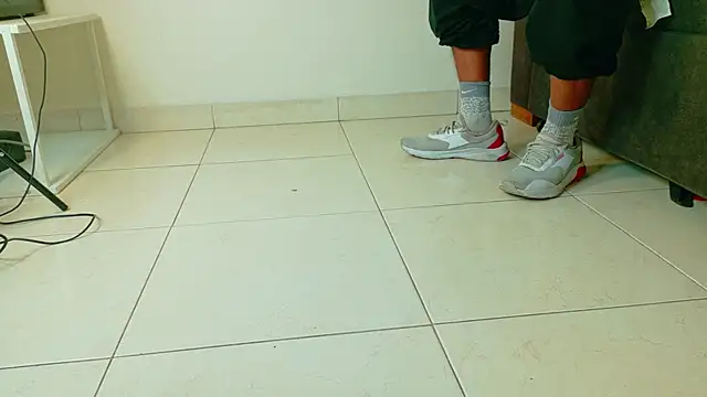 AndrewKenoxx  online show from February 16, 2026, 7:32 pm