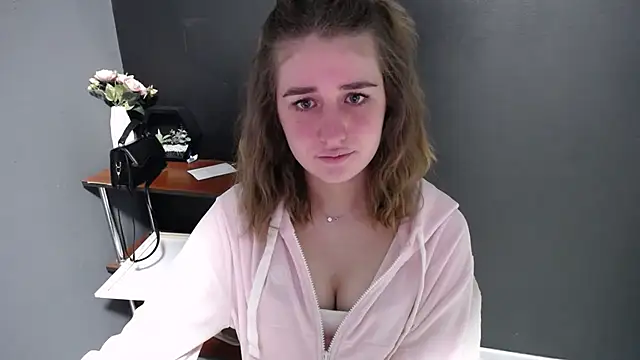 Sunny siren online show from March 25, 2026, 2:01 pm