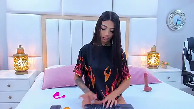 AbannyRogerss online show from April 14, 2026, 12:44 pm