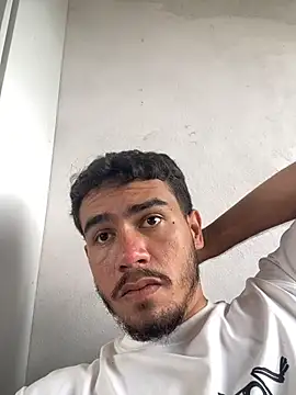 reipromiscuo01 online show from February 8, 2026, 3:37 pm