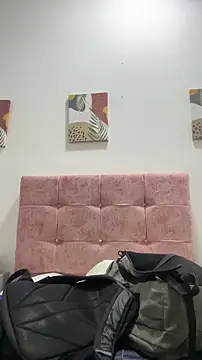 Alexander Connor online show from April 17, 2026, 11:57 am