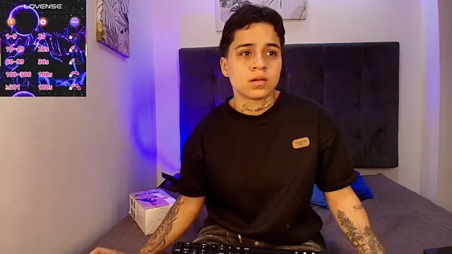 Parker Noah online show from April 8, 2026, 7:58 pm