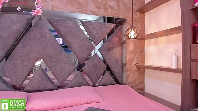 Zamahara Rodriguez online show from April 5, 2026, 7:33 pm