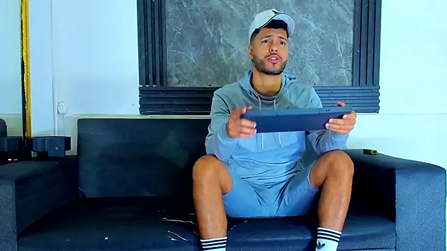 Snapshot of Angel_Villareal chatting on February 10, 2026, 4:27 am Angel Villareal online show from February 10, 2026, 4:27 am