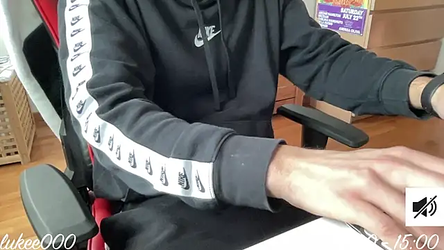 lukee000 online show from January 19, 2026, 1:15 pm