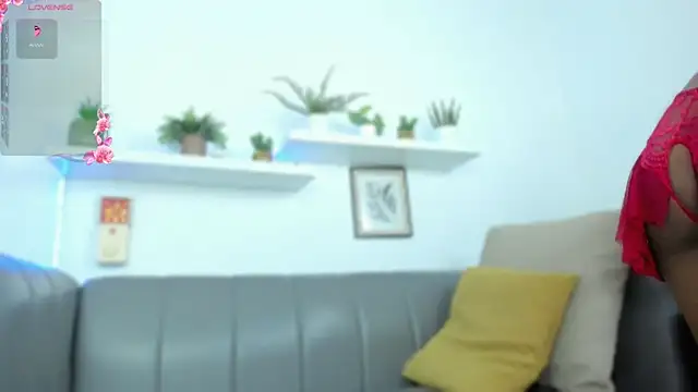 Amira Alzahra online show from April 7, 2026, 5:24 pm