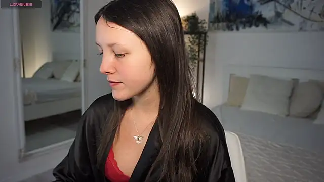 Miss sindy11 online show from March 18, 2026, 8:17 am