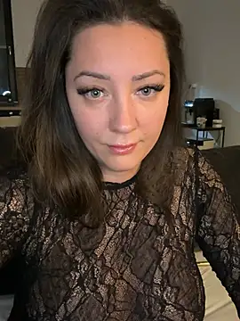 21tweetypie21 online show from February 13, 2026, 11:01 pm