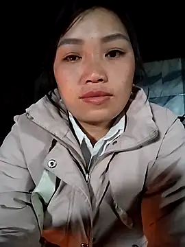 Snapshot of lia-coy chatting on February 13, 2026, 12:50 am lia-coy online show from February 13, 2026, 12:50 am