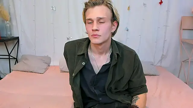 Snapshot of Volan_Starts chatting on January 19, 2026, 3:38 pm Volan Starts online show from January 19, 2026, 3:38 pm