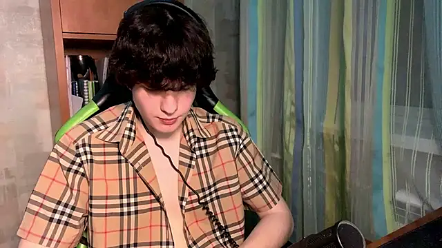 DenBunnyy online show from March 20, 2026, 6:35 pm