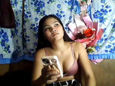 PinaySkinnyJust18 online show from May 27, 2026, 2:08 am