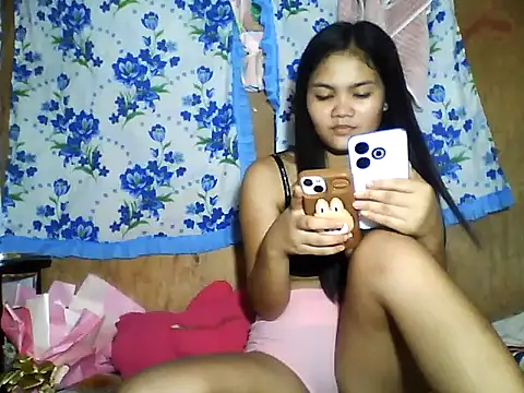 PinaySkinnyJust18 online show from June 3, 2026, 10:29 am