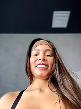 Amaliarand online show from April 11, 2026, 4:55 pm