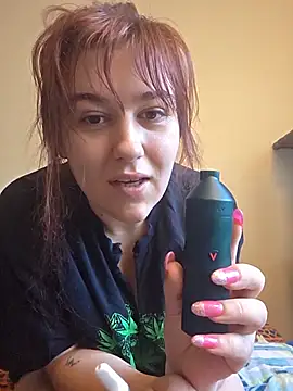 Snapshot of Ashlovescannabis chatting on June 27, 2026, 11:26 am Ashlovescannabis online show from June 27, 2026, 11:26 am