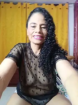 Snapshot of auroracandelax chatting on May 26, 2026, 12:17 am auroracandelax online show from May 26, 2026, 12:17 am
