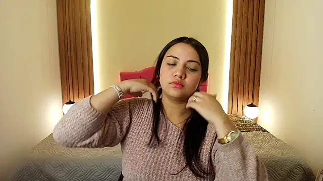 Snapshot of IvonneRoss_ chatting on April 20, 2026, 1:03 pm IvonneRoss online show from April 20, 2026, 1:03 pm