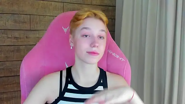 Snapshot of AgataGate chatting on February 1, 2026, 4:22 am AgataGate online show from February 1, 2026, 4:22 am