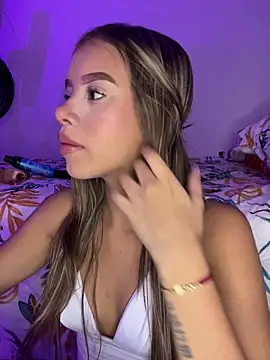 BellaMoon  online show from March 15, 2026, 12:16 am