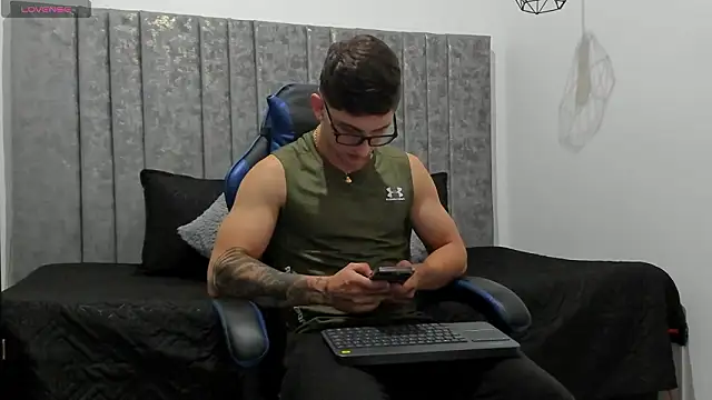 Calvin Hunter online show from March 19, 2026, 1:20 am