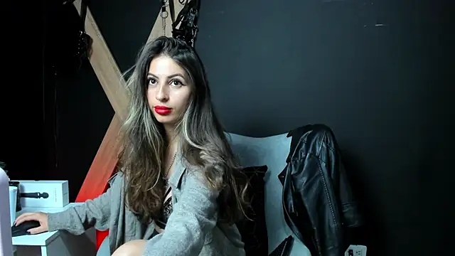 Snapshot of GoddesLeila chatting on May 13, 2026, 3:09 pm GoddesLeila online show from May 13, 2026, 3:09 pm