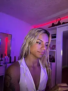 andyy x online show from April 24, 2026, 7:11 am