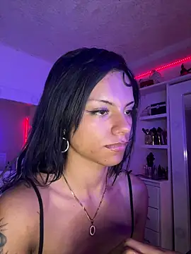 Snapshot of andyy_x chatting on May 13, 2026, 9:00 pm andyy x online show from May 13, 2026, 9:00 pm