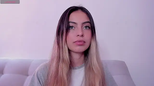 Snapshot of Fernanda_aaaa chatting on June 16, 2026, 3:36 pm Fernanda aaaa online show from June 16, 2026, 3:36 pm