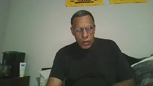 swimmer2496 online show from April 7, 2026, 5:30 am