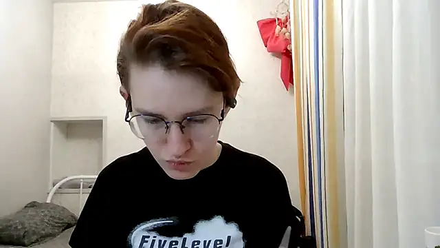 Snapshot of PetralPrime chatting on February 5, 2026, 5:06 pm PetralPrime online show from February 5, 2026, 5:06 pm