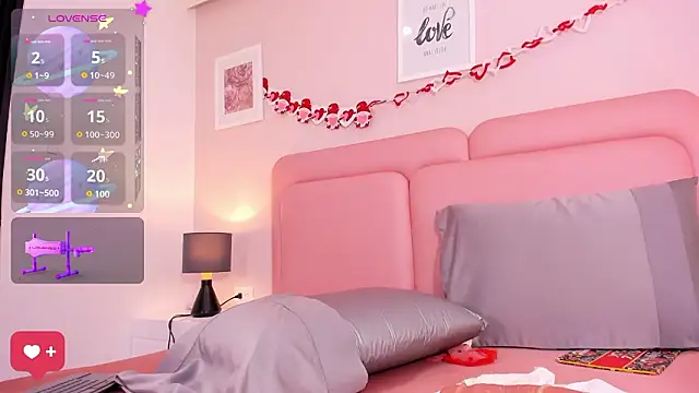 sexy curlylady online show from February 15, 2026, 7:51 am