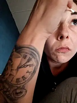 dewimp1 online show from April 11, 2026, 3:16 pm